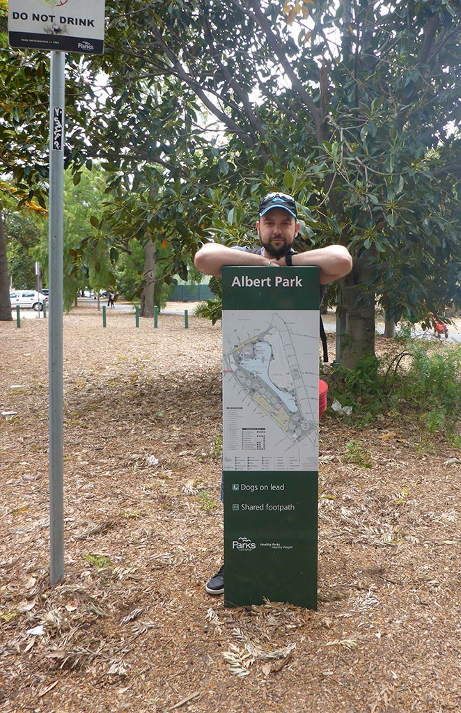 21_Melbourne_Me_In_Albert_Park