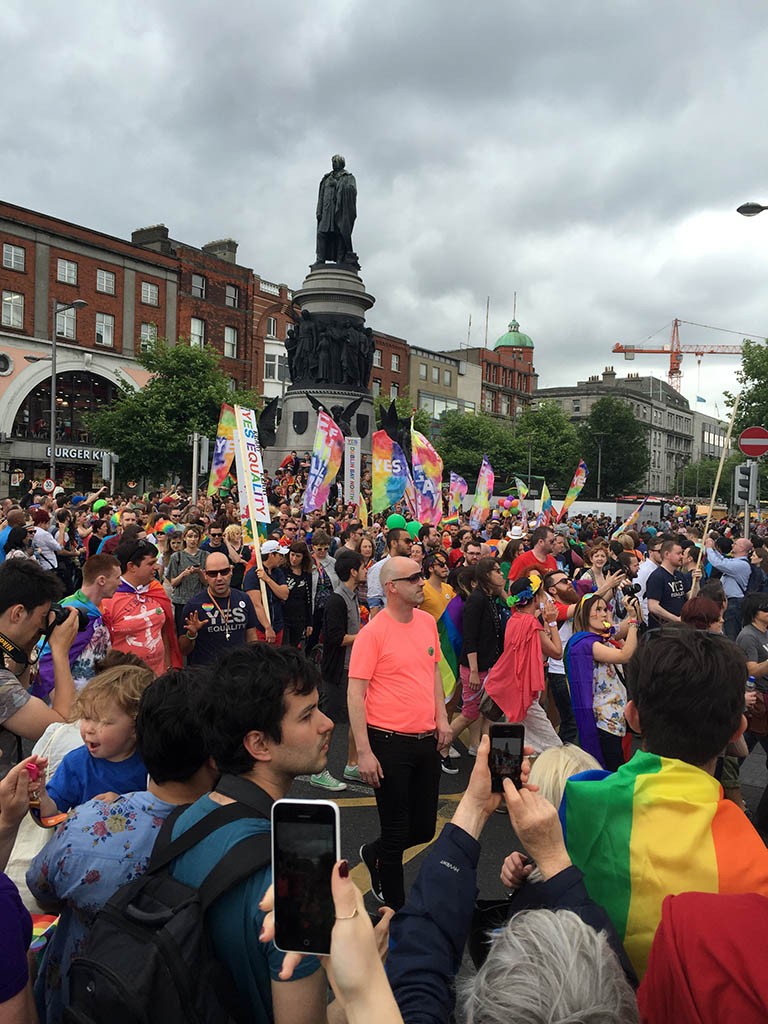 Crowd_At_Dublin_Streets