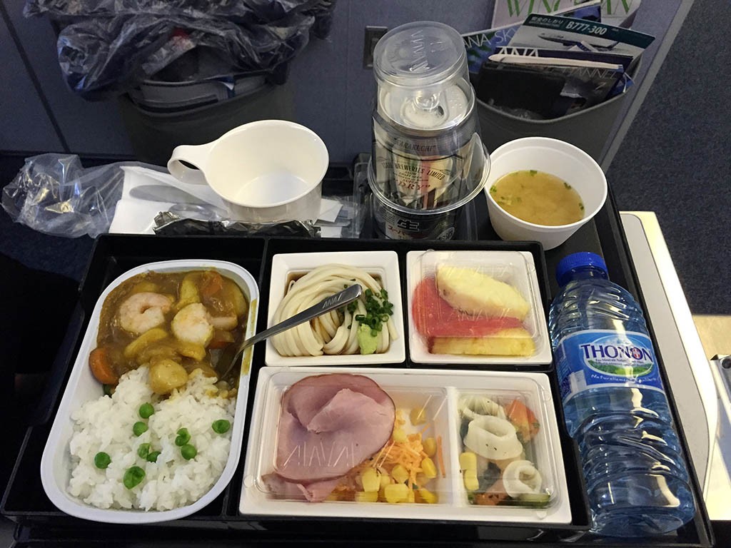 02_Dinner_In_The_Airplane