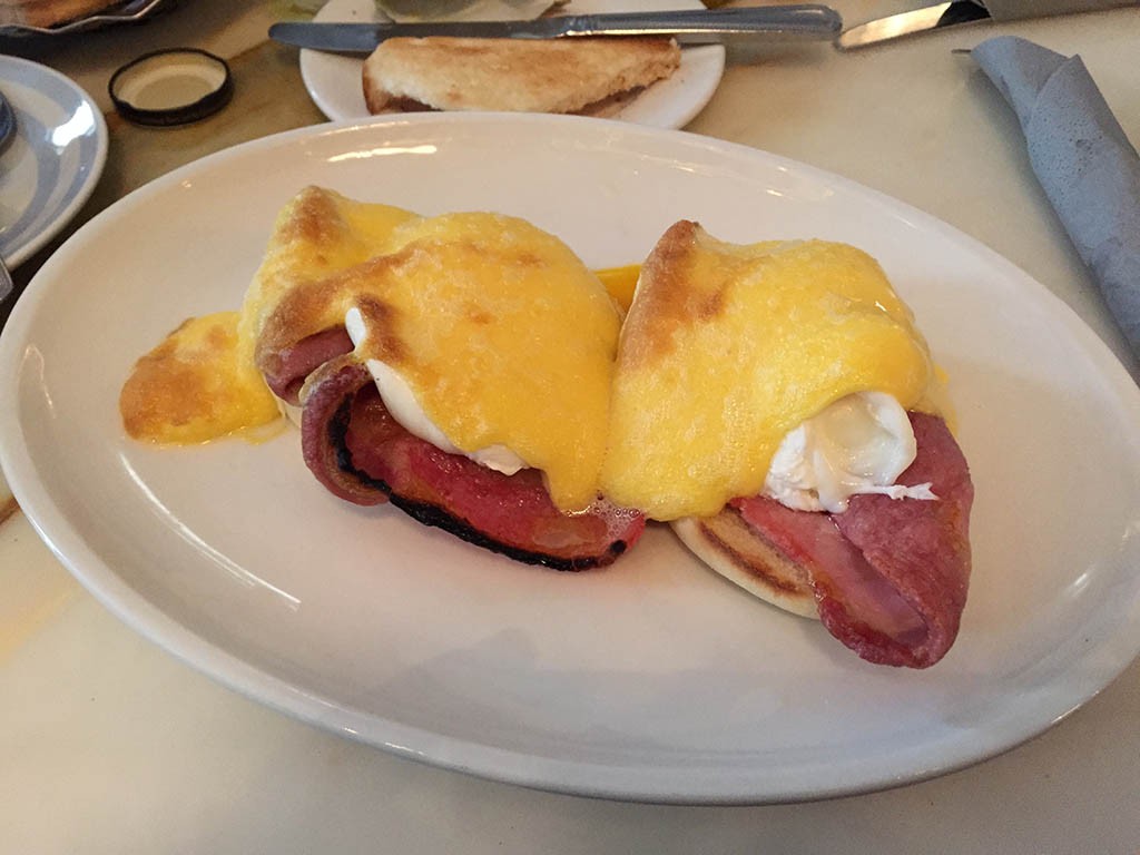 01-eggs-Benedict