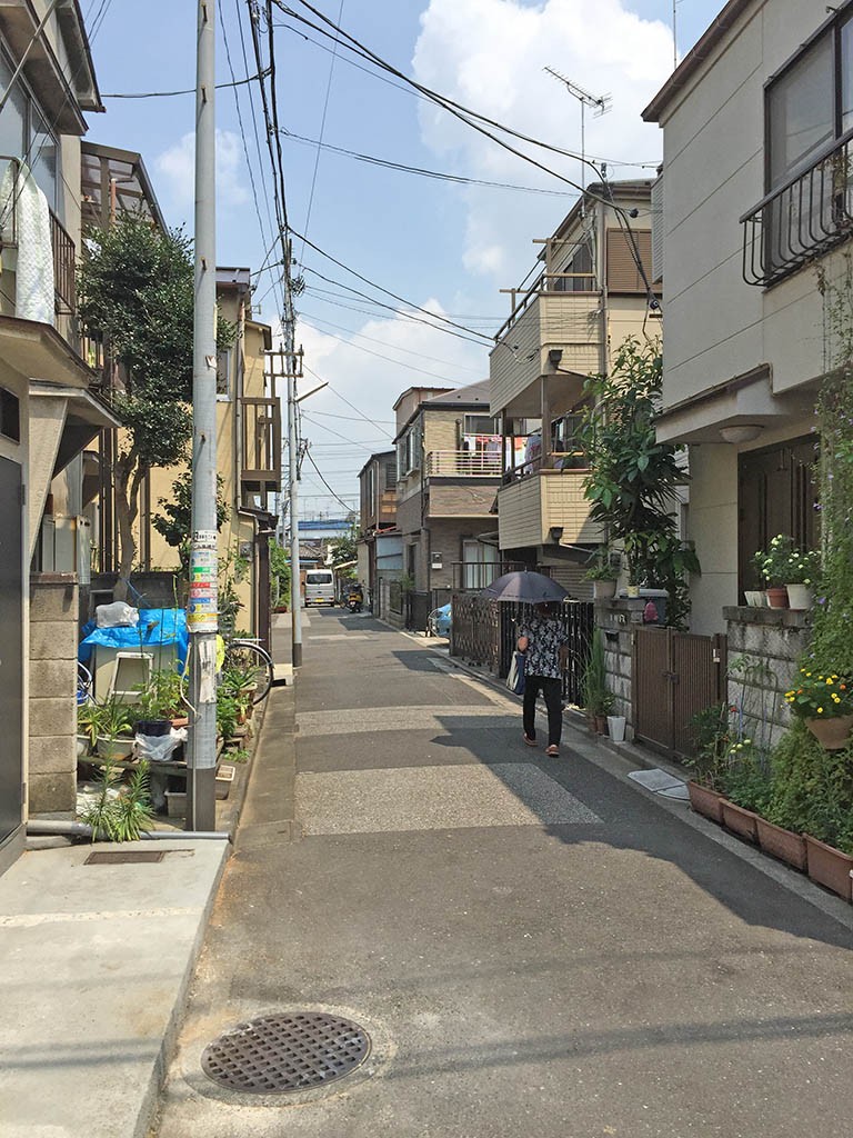 02-Narrow-Streets-In-Katsushika