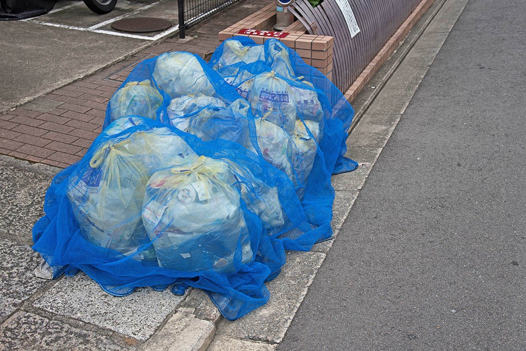 06-Garbage-Stored-Nice-In-Kyoto