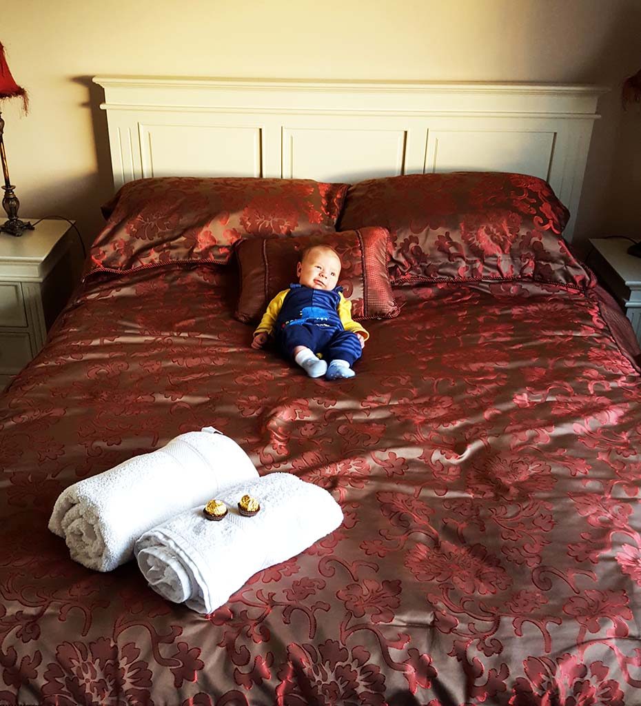 01-King-Sisko-In-his-bed-In-Sligo-Ireland